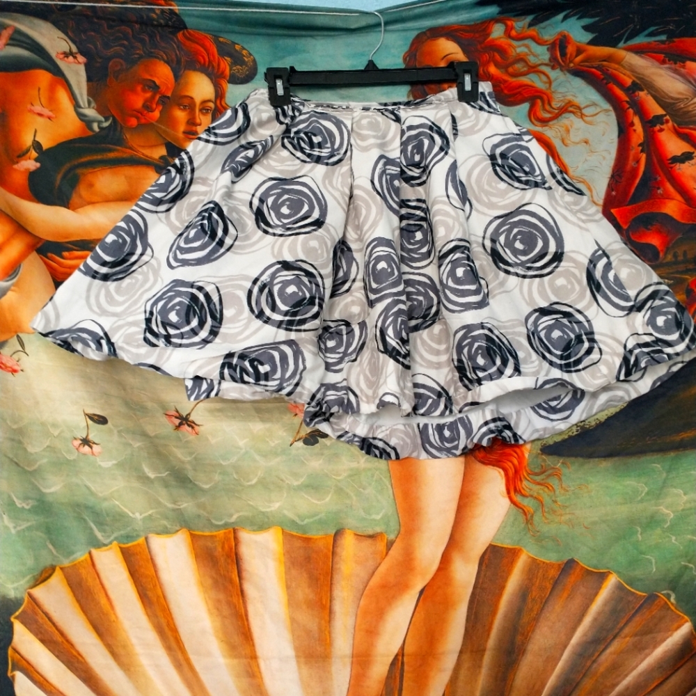 GAP ABSTRACT SPIRAL PLEATED SKIRT
